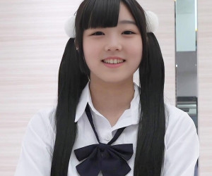 18才りのちゃん 超敏感で何度もイキまくり!【4K/30p/20Mbps】