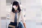 軽く会釈しながらこちらをしっかり見てくれる目がぱっちり可愛いJKを毎朝エレベーター盗撮!