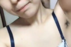 オナニーを覚えて激しくするようになっちゃった子② ワキ毛自撮りオナ