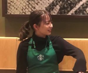 新ガチ素人女性★スタ〇の店員さん!グラドルレベルの美女のハメ撮りが流失!騎乗位やバイブぶち込み動画ですよ!