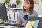 @uショップ 都内某店舗 スタイル抜群童顔お姉さん 休憩中ハード生ハメ