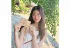 顔出し!3日間限定!ミニスカートから生足美脚を露出させる美容スタイリスト!!敏感すぎるスレンダーボディに刺激を与えるとアレを吹きまくりでびっしょりベット濡らし2回連続生中出し!!(後編)