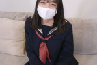 『高画質原盤13.6GB』【無修正】愛嬌満点の純粋黒髪美少.女の人生初ハメ撮り