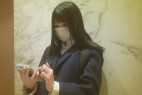スレンダーな敏感J◯が電車の中で秒で潮吹きwローターで2回絶頂からの正常位&バックで生中出しw