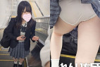 エスカレータースカートめくりでお尻おっぴろげ! ねんいち55