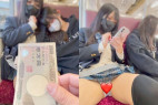 JK盗撮日記79 隣で友達が目を閉じているのにお金を貰ってパンチラしちゃう激カワロリロリJKを電車対面で盗撮