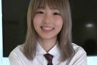 18才ねむちゃん スリムBカップのアイドル好きな女の子【4K/30p/20Mbps】