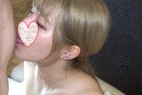 【無】(顔出し)穴あきゴムこっそり中出し!推しのため頑張る彼女に個撮プレゼント【高画質特典付き】